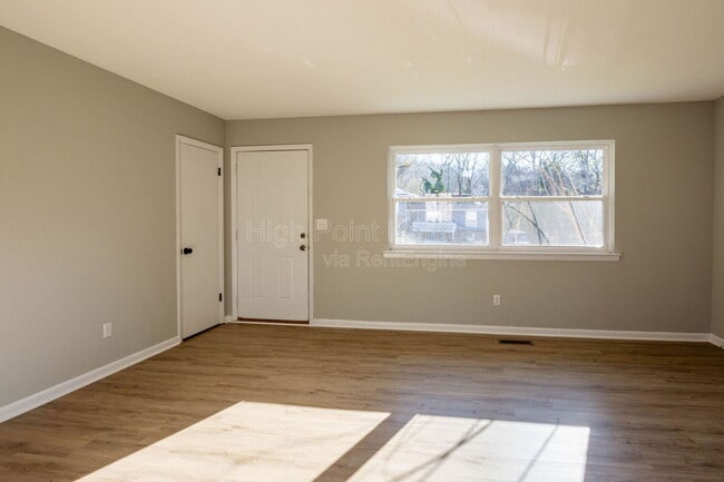 Building Photo - 603 Mountain Trail