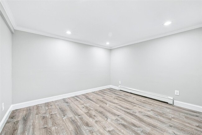 Building Photo - 131 N Coleman Rd