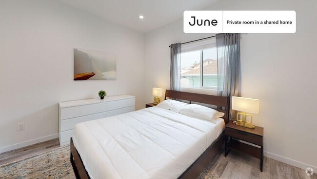 Building Photo - Private bedroom in 5 bed/7 bath Home