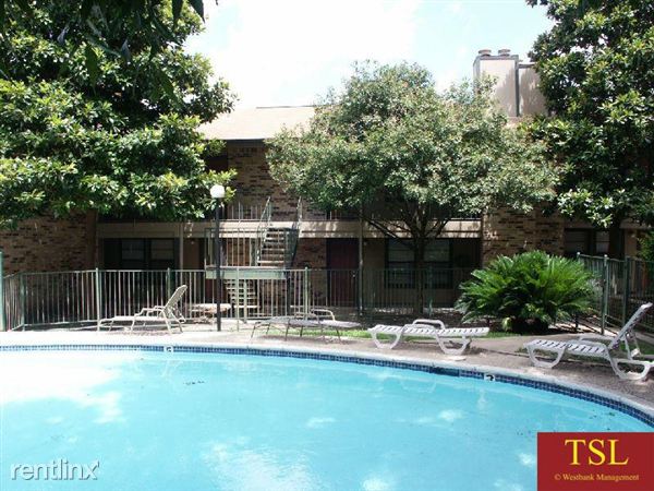 Building Photo - 100 Warden Ln