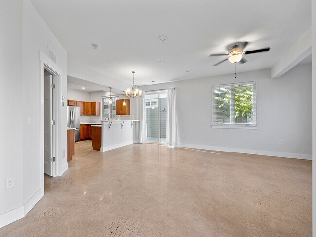 Building Photo - 2 Bed 2.5 Bath Townhome in Fort Collins Av...