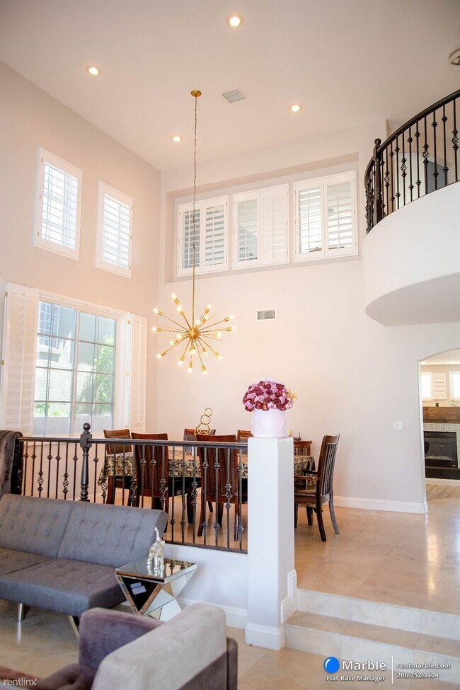 Foto del edificio - 5 br, 4 bath House - 1440 Via Merano St