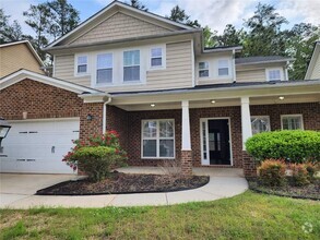 Building Photo - 465 Roland Manor Dr