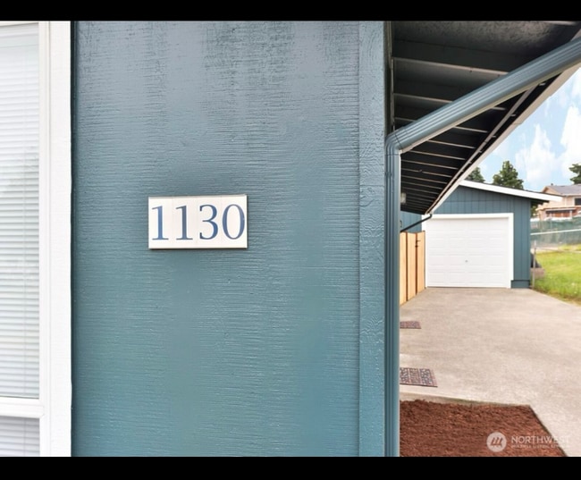 Building Photo - 1130 E 51st St