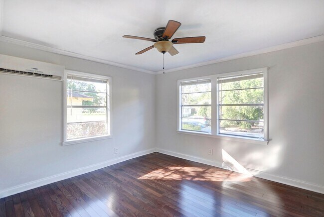 Foto del edificio - Single Family 2.5 bd, 1 ba close to Forsyth Park, Historic District