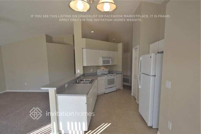 Foto del edificio - 22828 Roderick Dr