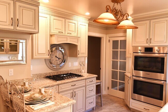 Building Photo - 972 Carolina St