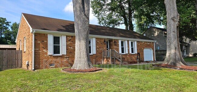 Foto del edificio - 2536 Roundtree Cir
