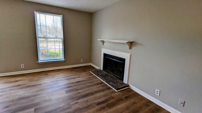 Building Photo - 5122 Linbar Dr