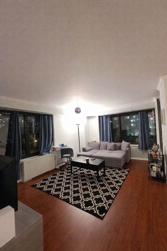 Building Photo - 135 Montgomery St