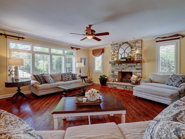 Building Photo - 11872 Topanga Canyon