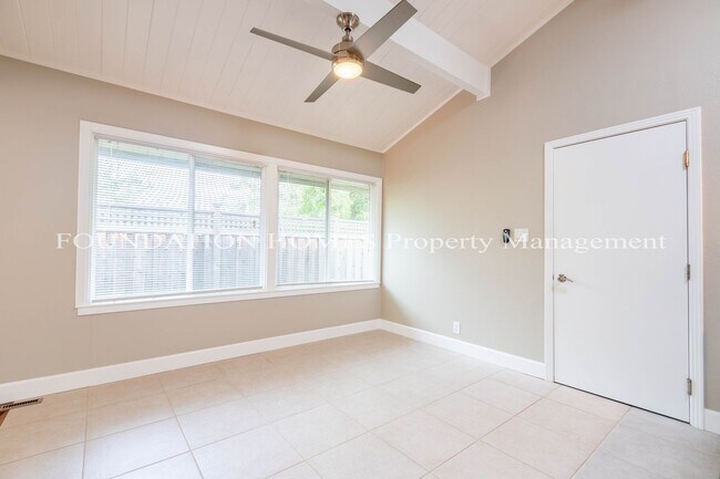 Foto del edificio - Immaculate 3BR Home! Enjoy A/C and Your Own Private Yard! FOUNDATION