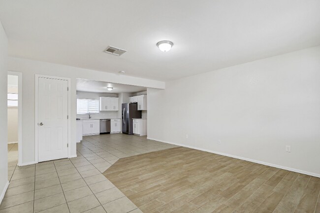 Foto del edificio - 3214 N Stanton St