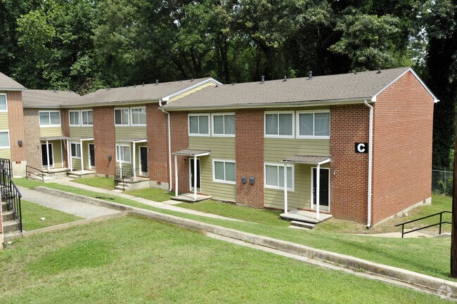 Foto del edificio - King Lake Townhomes