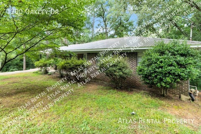Building Photo - 1200 Oakley Dr