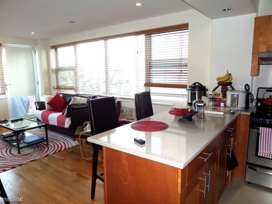 2540 Crescent St, Astoria, NY 11102 Condo for Rent in Astoria, NY