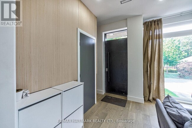 Building Photo - 47 Manderley Dr