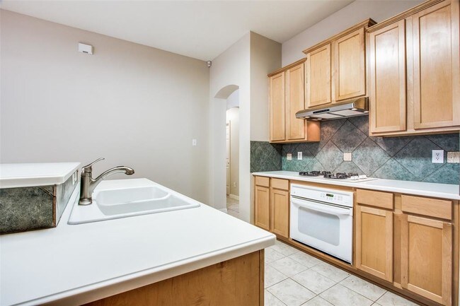 Building Photo - 3533 Sutters Way