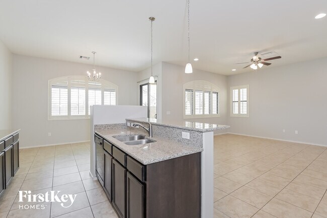 Building Photo - 9584 E Ventaso Cir