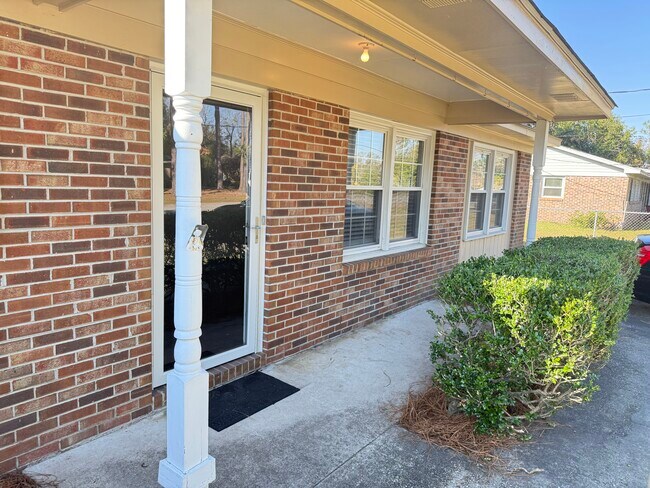 Porche delantero - 3410 Longwood Ln