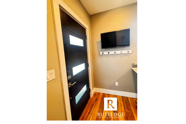 Foto del edificio - Modern Living / Single Furnished Studio / ...