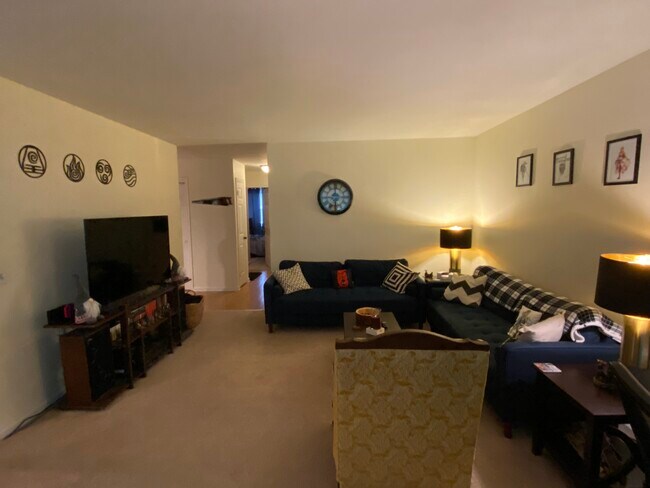 Living room - 50 Aiken St