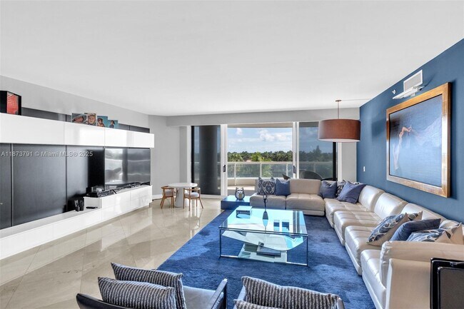 Foto del edificio - 21050 Point Pl