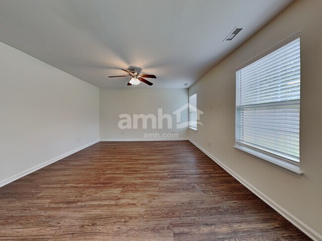 Foto del edificio - 3913 Tyler Bluff Ln