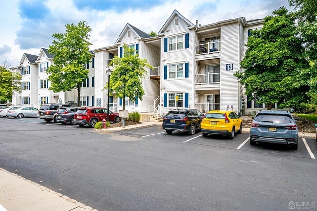 Building Photo - 1325 Waterford Dr