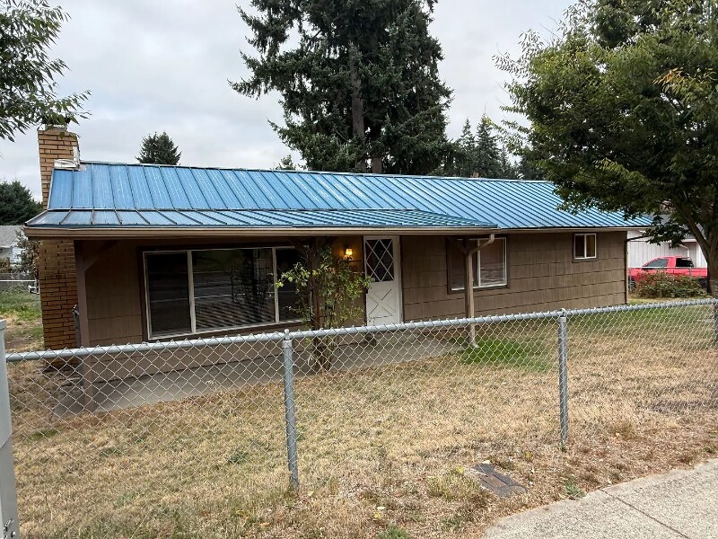 Foto principal - 4600 NE 137th Ave