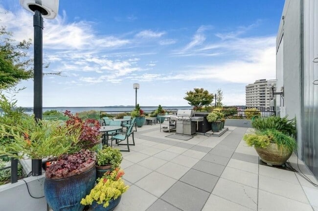 Building Photo - Harbour Heights - 2 bedrooms