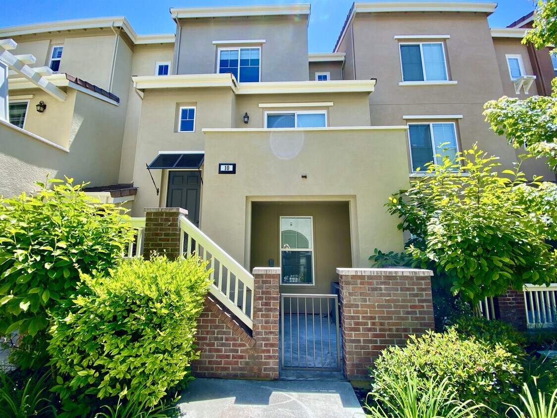 10 Muller Pl, San Jose, CA 95126 Townhome Rentals in San Jose CA