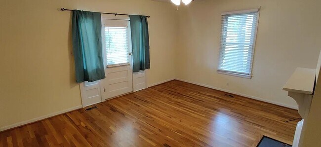 Foto del edificio - 3919 Dakota Ave