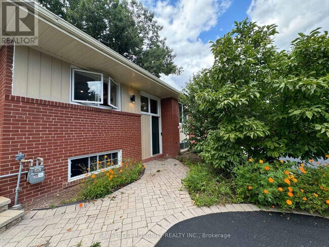 Photo du bâtiment - 1339 Pinegrove Rd