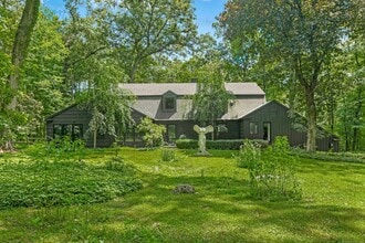 Building Photo - 95 Louises Ln
