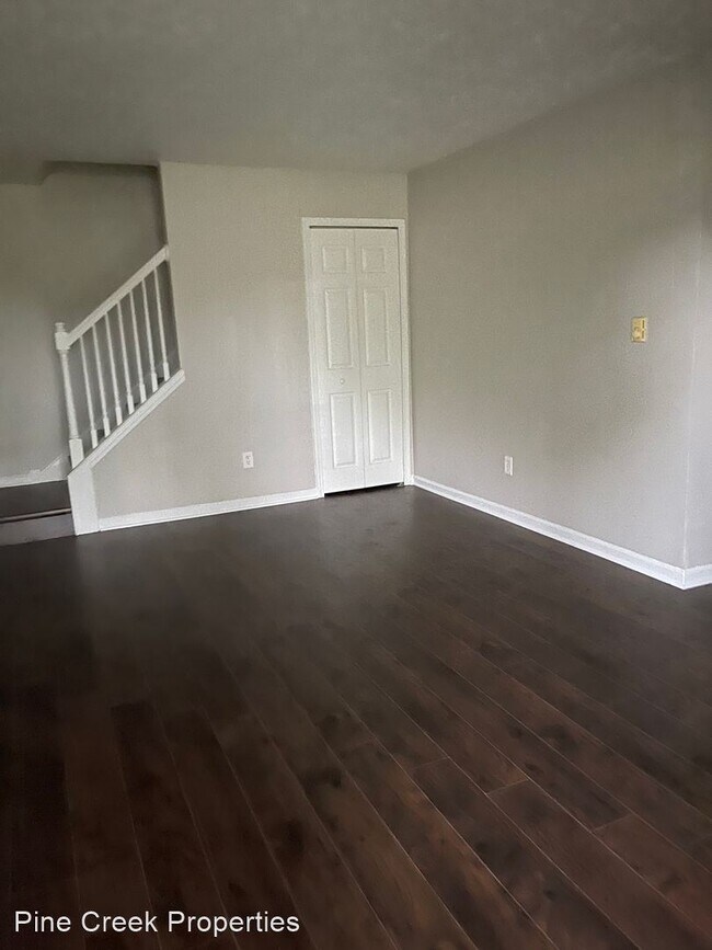 Foto del edificio - 4320 E 167th St