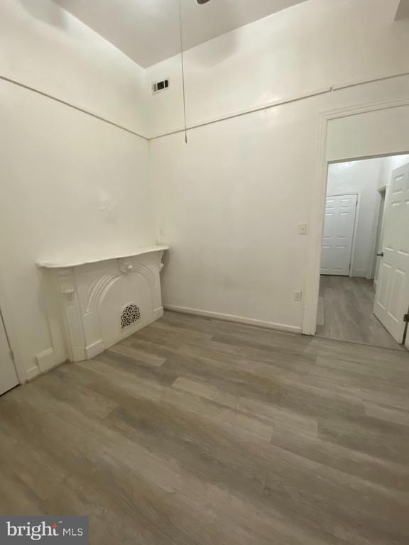 Building Photo - 1409 McCulloh St