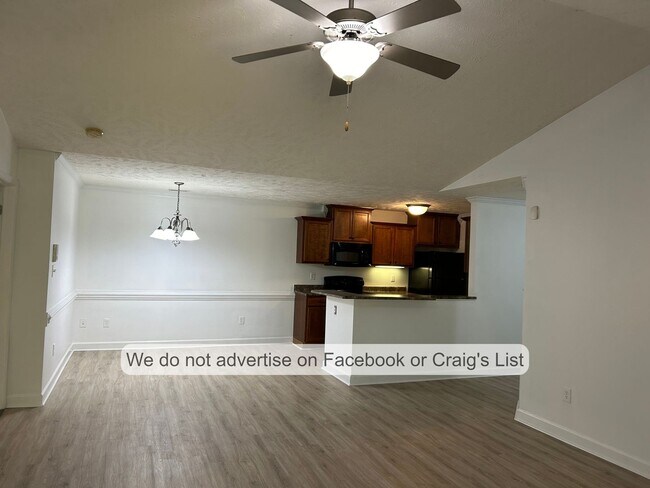 Foto del edificio - Sheffield Condominiums- Renwick Drive