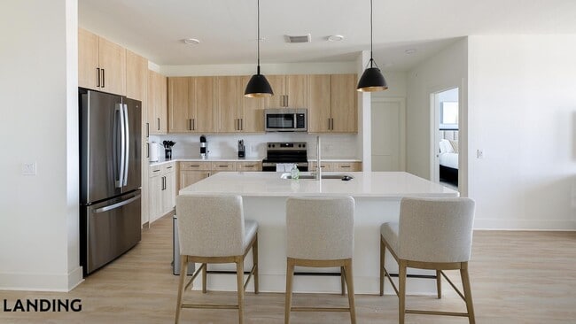 Building Photo - 108 N US Hwy 377