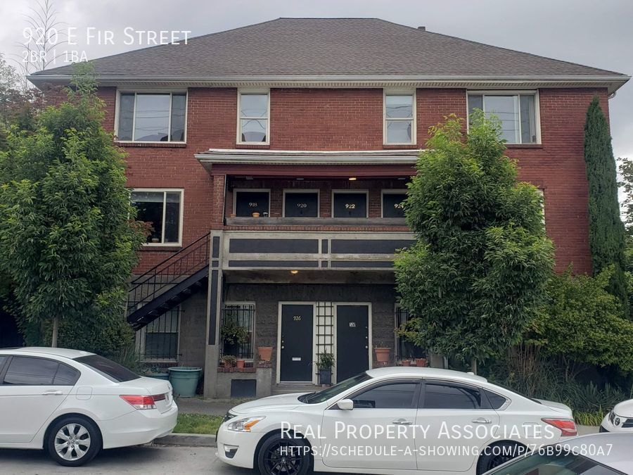 Primary Photo - Spacious 2 Bedroom & Bonus Room in Awesome...