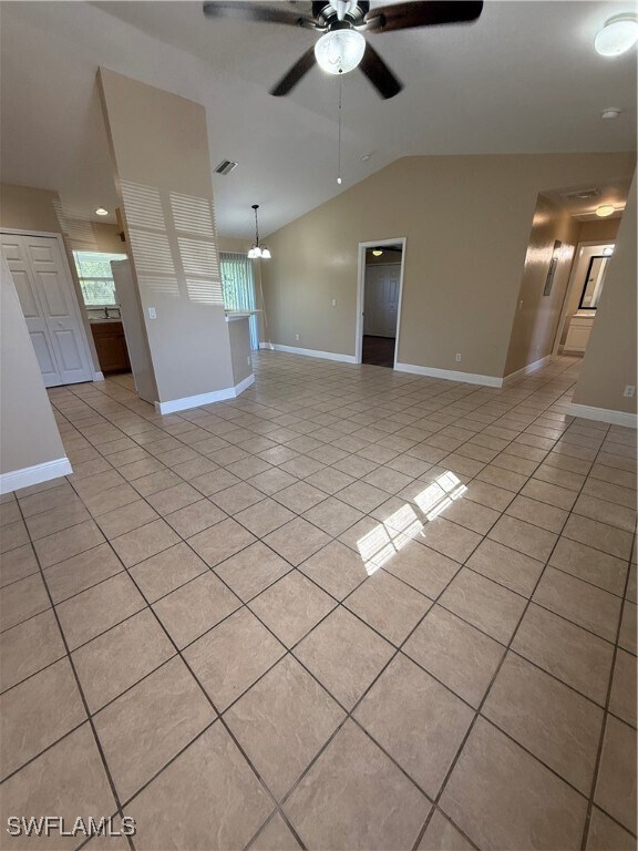Foto del edificio - 724 Hightower Ave S