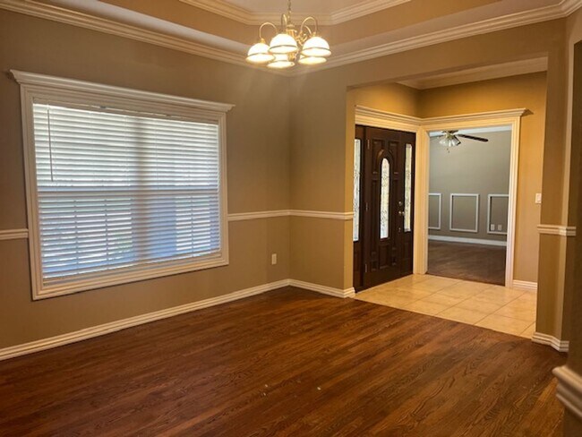 Foto del edificio - Bentonville 4 bedroom 3 car garage home ne...