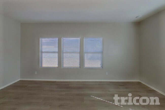 Foto del edificio - 40086 W Bonneau St