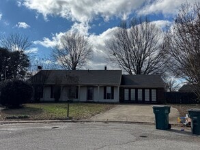 Building Photo - 113 Sweetgum Cove