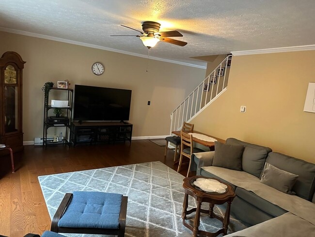 Living room - 120 Wooster St Apartment