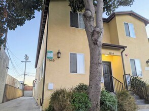 Building Photo - 1616 W 39th Pl