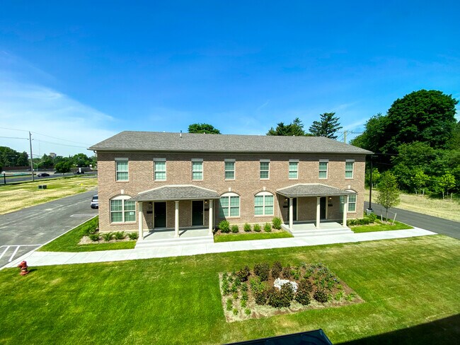 Foto del edificio - Lathrup Court Apartments