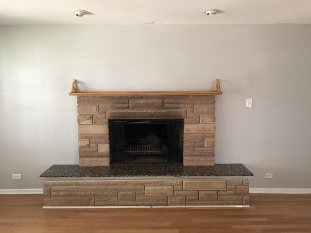 Building Photo - 2944 MacFarlane Crescent