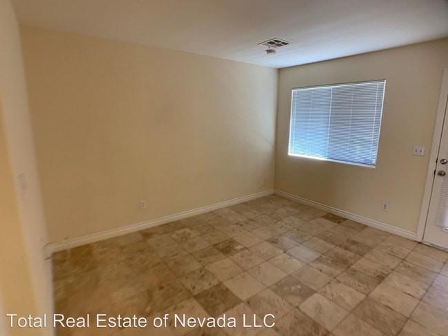Building Photo - 2 br, 2.5 bath House - 2621 Adelante Ave #108