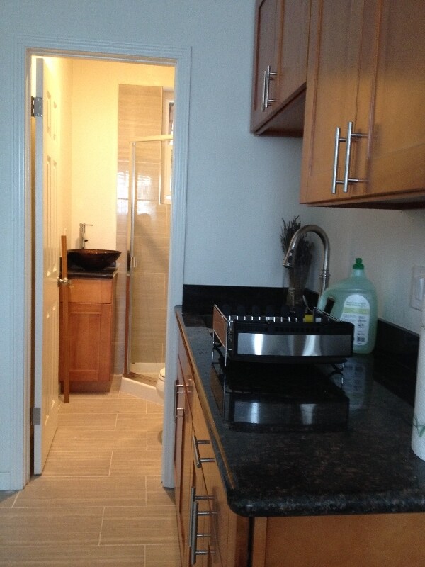 Foto del edificio - 600 Morse Ave